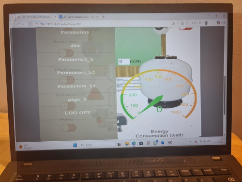 Tableau de bord IoT en temps réel affichant la consommation énergétique et les paramètres d’installation - HarmonyBio