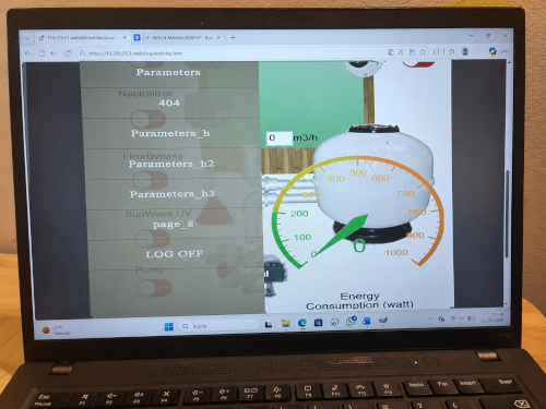 Dashboard IoT en tiempo real mostrando consumo energético y parámetros de instalación - HarmonyBio